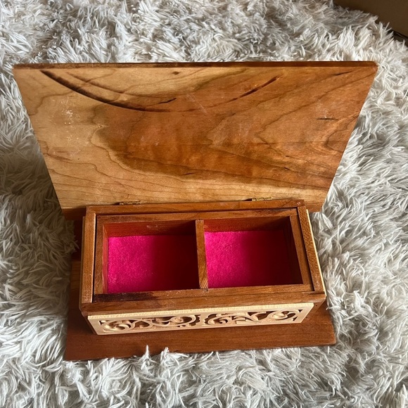 NWOT Handmade jewelry box with removable inner compartments - Picture 2 of 5